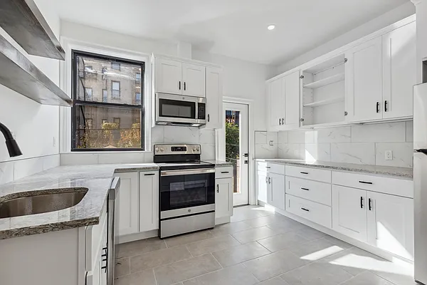 Rented by Corcoran | media 11