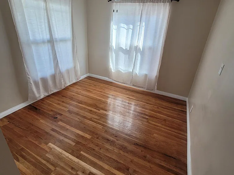 6503 White Oak Ave — Photo 16