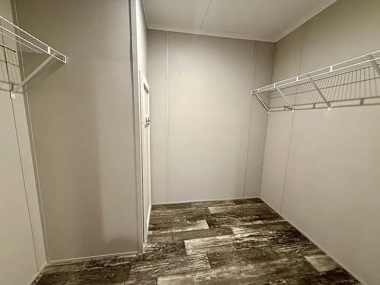 1808 Sheila Dr — Photo 38