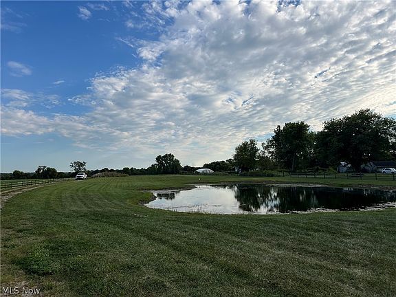 4th image of W Lake Rd