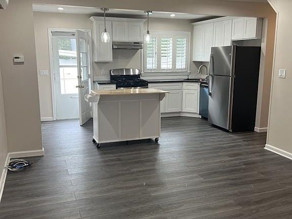 4th image of 1227 Daffodil Ln