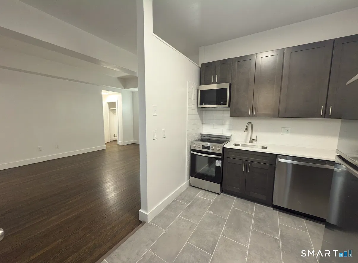 1 bed, 1.0 bath, 27192 sqft, $1,475 — Photo 1