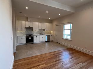 889 Capp St, San Francisco, CA 94110