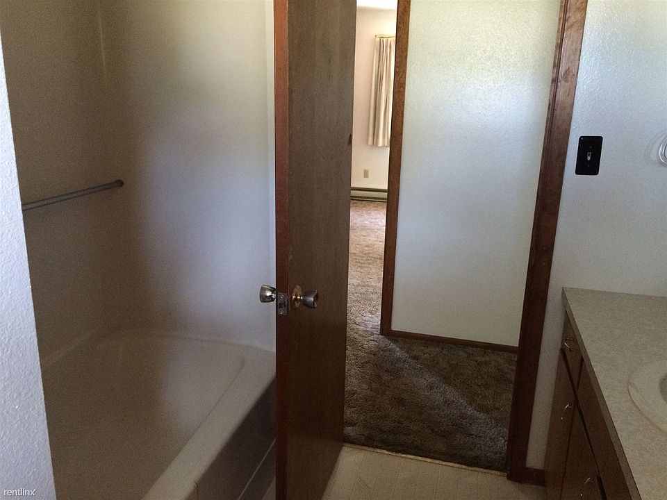 Bathroom 2-2