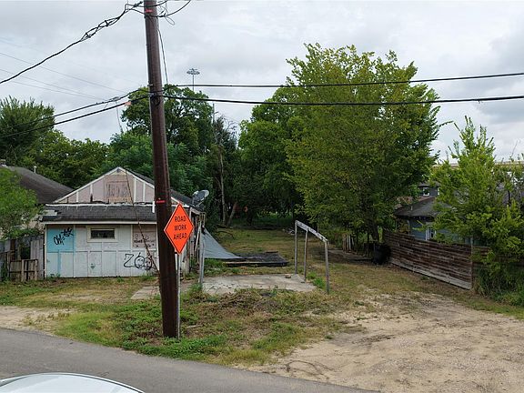 5th image of 2615 Gray St
