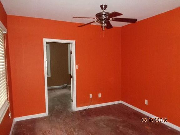 4th image of 2020 Bartholomew St