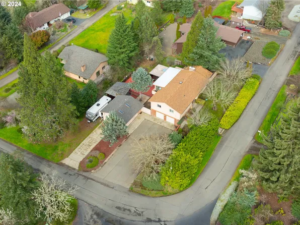 497 Wood Crest Dr, Myrtle Creek, OR 97457