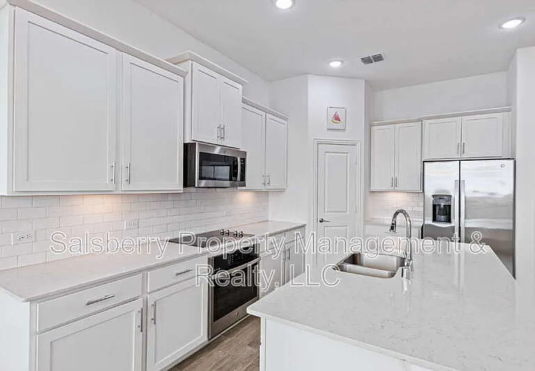 149 Cherryvale Ln — Photo 7