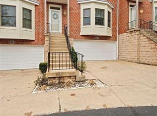 684 Highpointe Dr, Pittsburgh, PA 15220