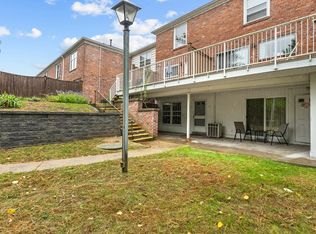 80 Williamsburg Dr UNIT 80, Springfield, MA 01108