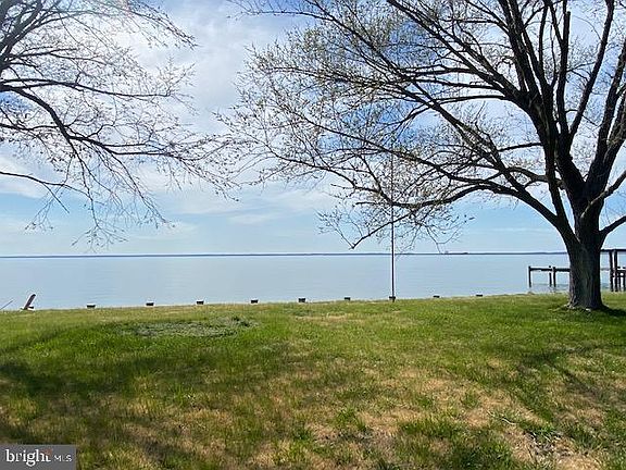 3rd image of Bay Dr