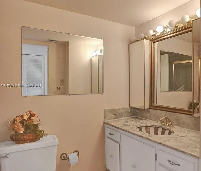 18051 Biscayne Blvd #304 — Photo 21