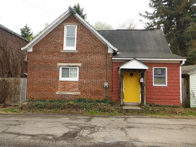 553 Tremaine Pl photo 1