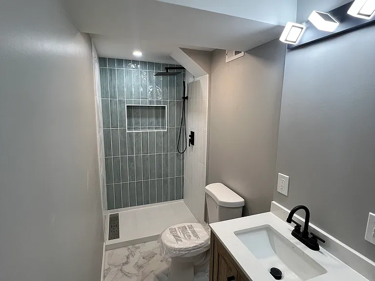 1804 W 45th St #1 — Photo 18