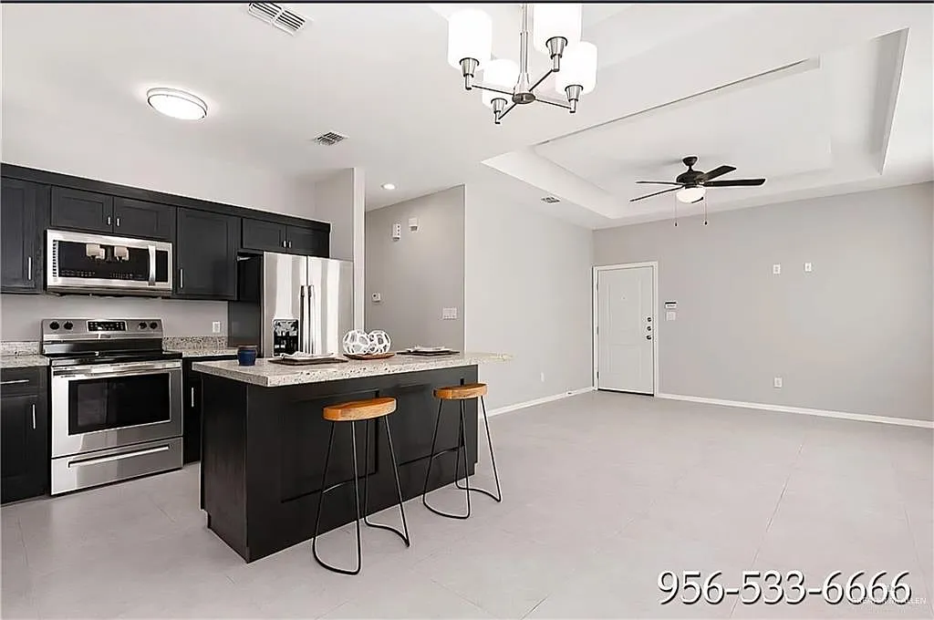 2 bed, 2.0 bath, 950 sqft, $1,000 — Photo 4