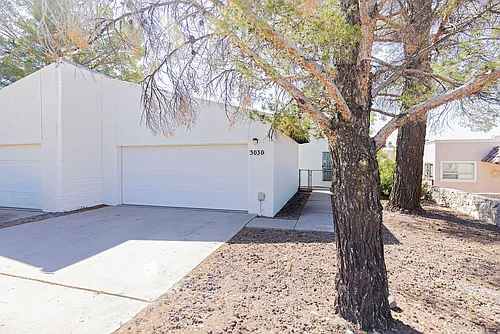 3030 Hillrise Dr Photo 1