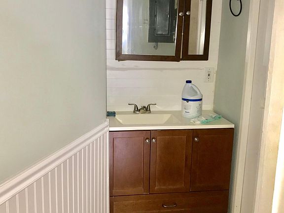 5th image of 225 Avacado Ct