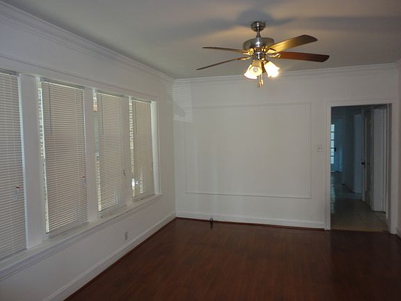 4th image of 10629 S Calumet Ave #1