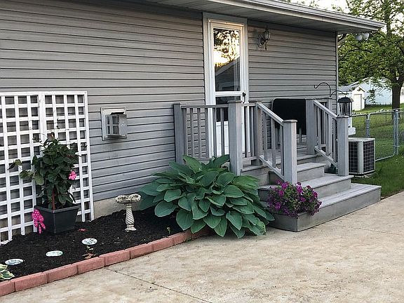 2nd image of 856 Sherry Dr