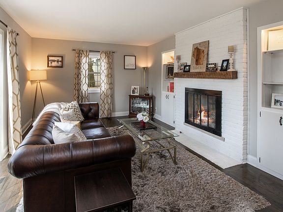 4th image of 6521 N Alberta Ct