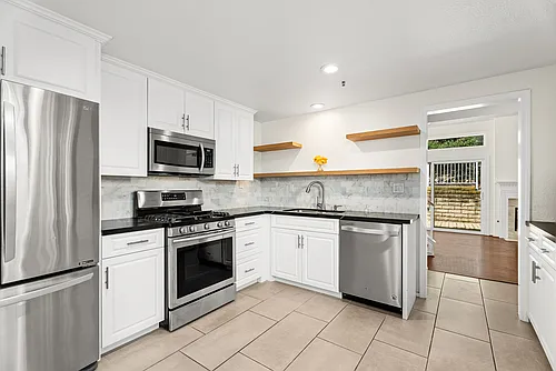 5847 E Rocking Horse Way #6 Photo 1