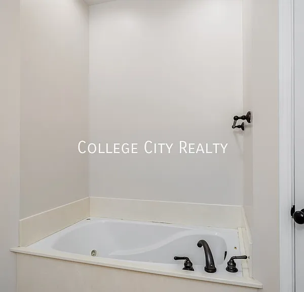 4214 Macon Cir — Photo 22