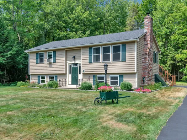 19 Crystal Lane, Cumberland, ME 04021