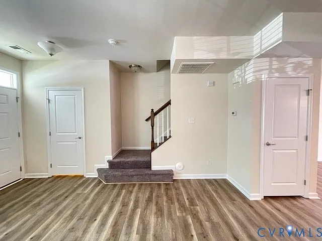 8107 Creekside Village Dr — Photo 23