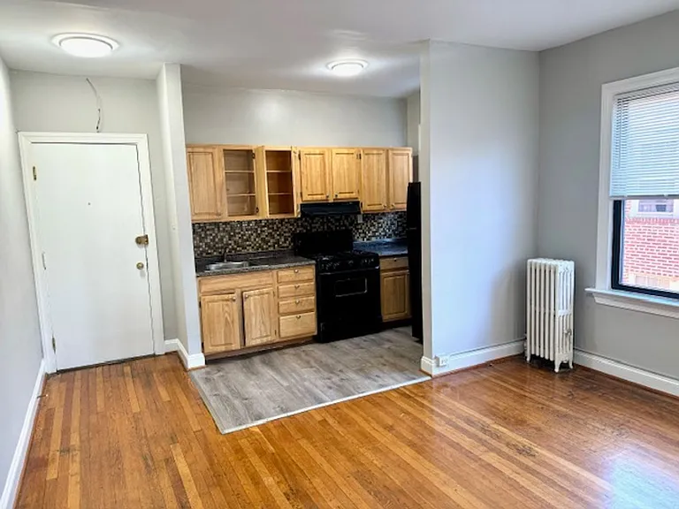 129 Webster St NW — Photo 12