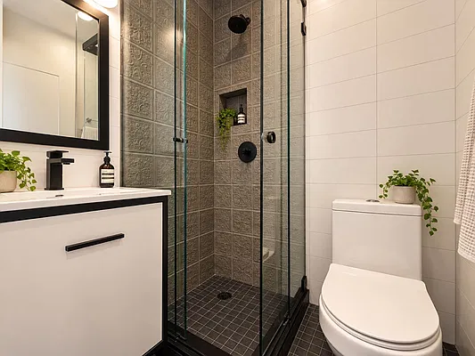 Bathroom, photo 1