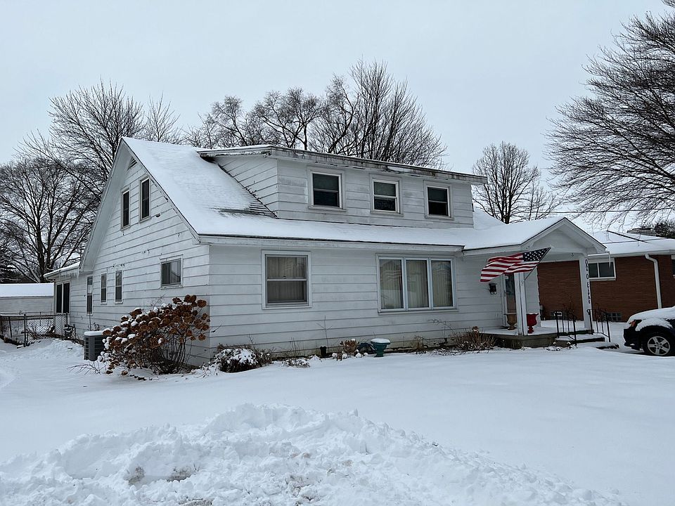 2nd image of 108 E Arnold St