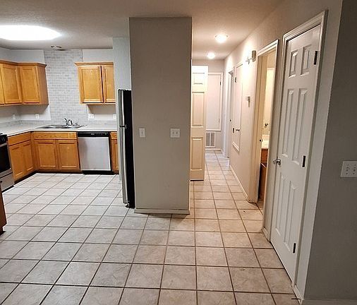 5th image of 2697 N Center St APT B