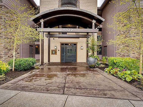 2nd image of 5927 SE Columbia Way #202