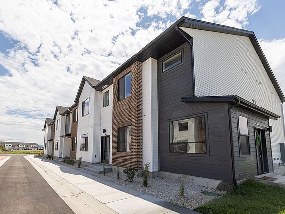 3rd image of 455 Blue Spruce Ave #111