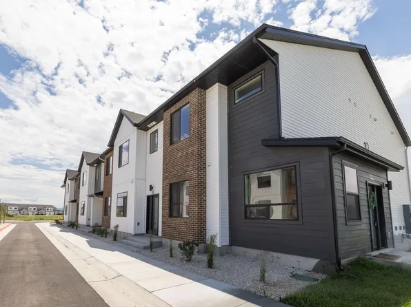 455 S Blue Spruce Ave #1016, Sugar City, ID 83448