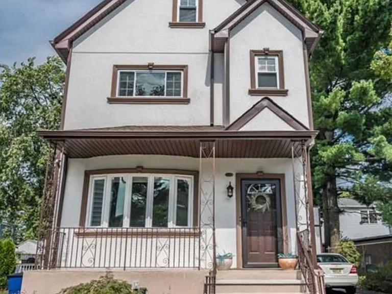 310 Union St — Photo 1