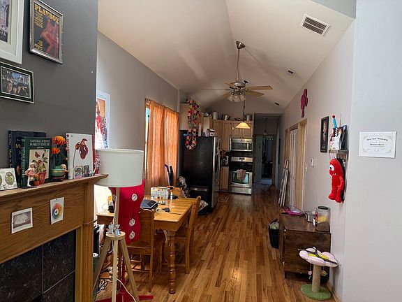 5th image of 1444 W Walton St APT 3
