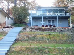 1107 Beach Dr, Lake Orion, MI 48360