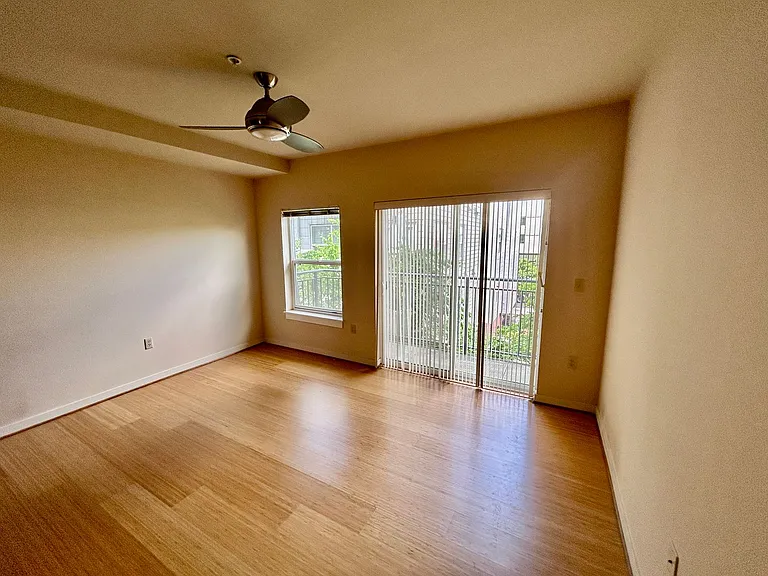 1026 NE 65th St #401 — Photo 7