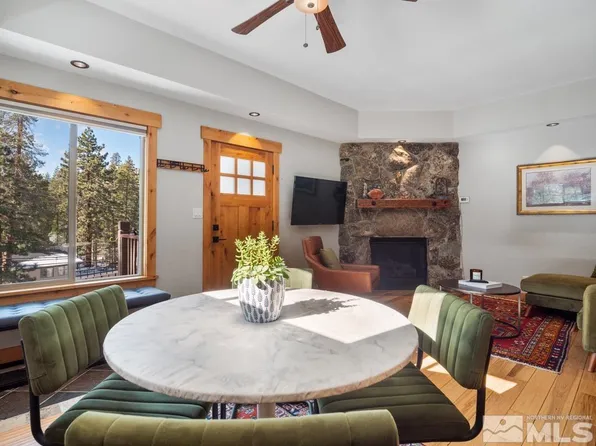 701 Gary Ln APT B, Stateline, NV 89449