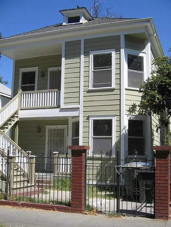 1505 E St — Photo 1