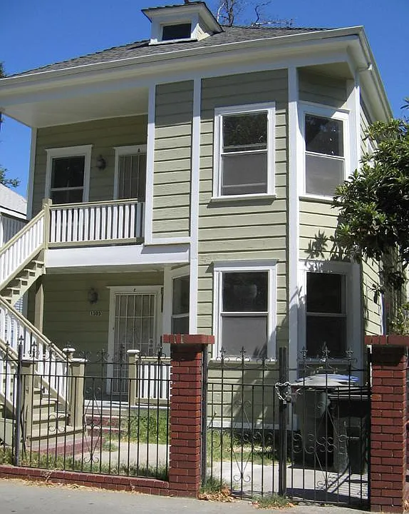 1505 E St #C