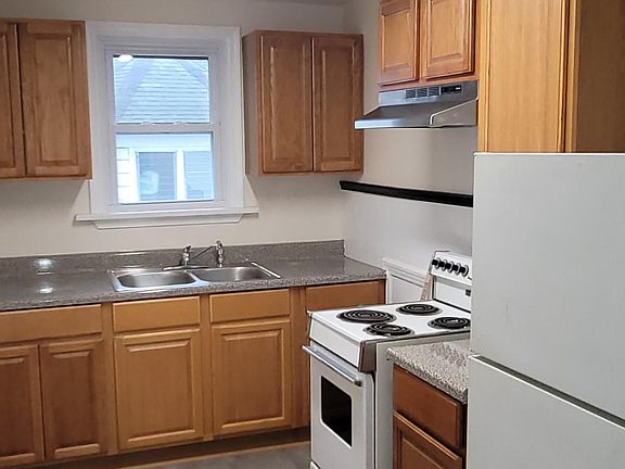 5th image of 46 E Vaughn St APT 3