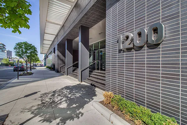 Sold by Nestseekers | media 15