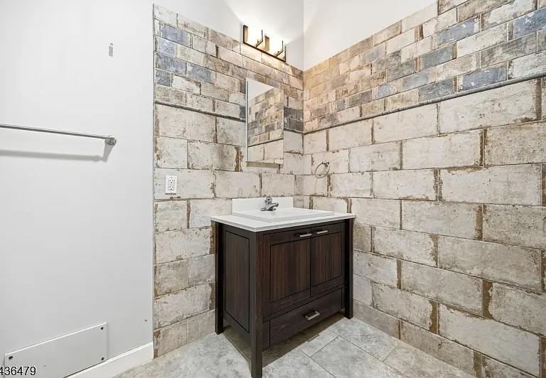 180 Spring St #304 — Photo 18
