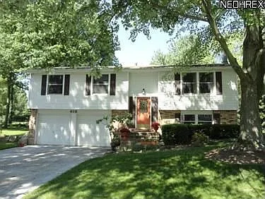 618 Laurelwood Dr SE photo 1