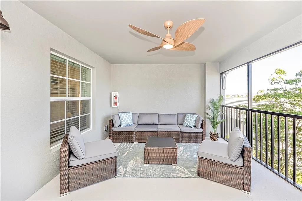 2 bed, 2.0 bath, 1333 sqft, $3,000 — Photo 3