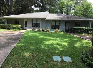 4155 Brewster Rd, Tallahassee, FL 32308