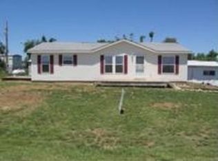 7436 W Pleasant Hill Rd, Salina, KS 67401