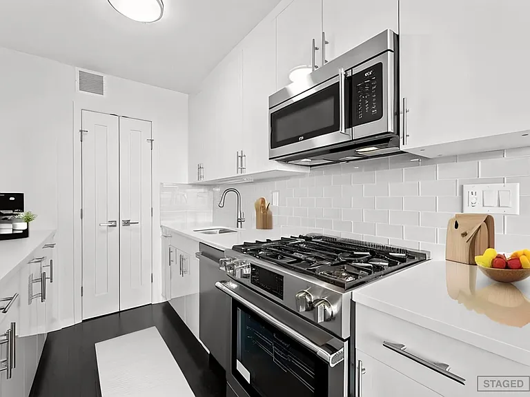 500 Central Ave #919 — Photo 4